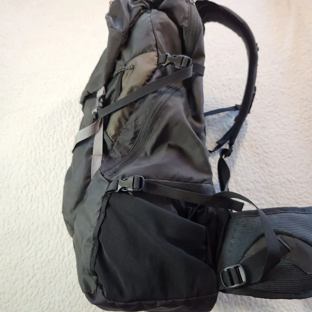 Arc'teryx Axios 50 Backpack Black 50L Lightweight Hiking Pack Discontinued